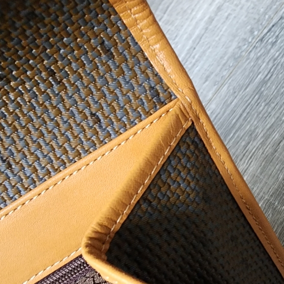 Yves Saint Laurent YSL Vintage Clutch - Picture 14 of 14